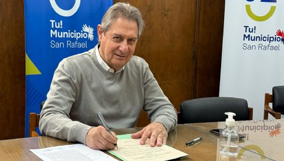 Dura multa contra el intendente Omar Félix por irregularidades en contrataciones