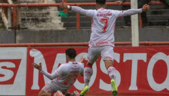 El gol que abrió Aldosivi-Argentinos Juniors fue culpa de un hincha