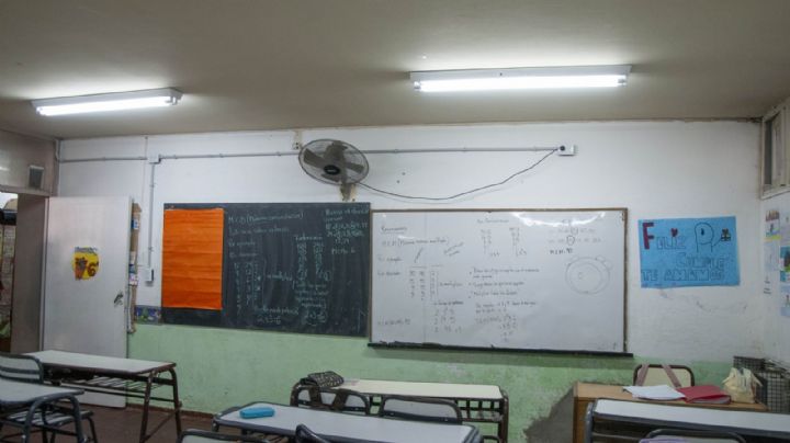 Descontento en el SUTE por la medida de la DGE que permite a padres controlar la asistencia de los docentes