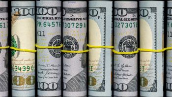 El dólar oficial cerró la semana a la baja 