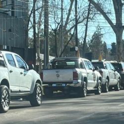 Vecinos furiosos en Luján de Cuyo con una concesionaria que ocupa el estacionamiento público