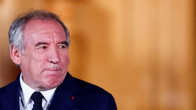 El Parlamento francés destituyó al primer ministro Francois Bayrou