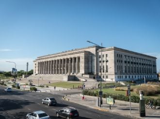 El Gobierno exige a las universidades garantizar las clases y amenaza con revisar envío de fondos