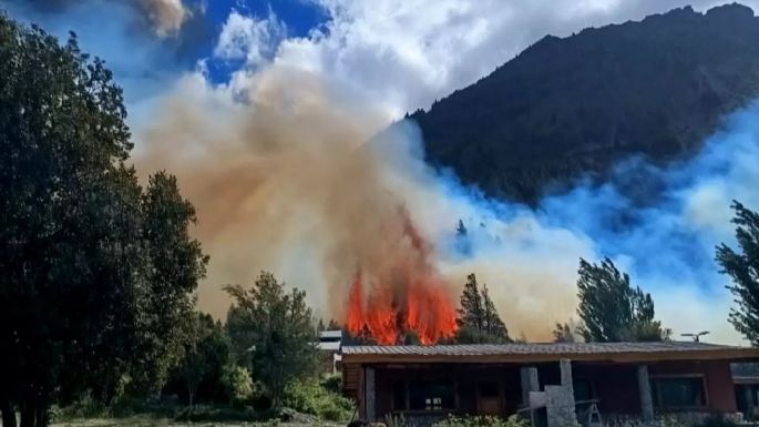 El incendio en Puerto Patriada está contenido en un 100%