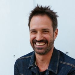 Ale Lacroix, el icónico VJ de MTV, contó que fue abusado en su adolescencia 