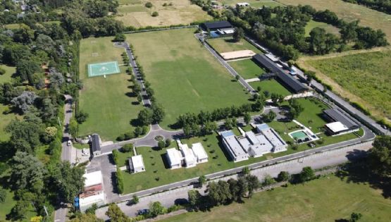 La tarjeta de crédito del dueño de la mansión de Pilar estaba asociada a la AFA