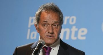 “Me tengo que ir a comer”: la insólita respuesta de Scioli al ser consultado por la AFA 