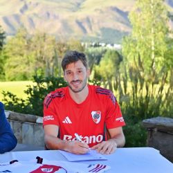 River: Matías Viña fue presentado como el tercer refuerzo