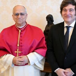 Pablo Quirno invitó al papa León XIV para que visite la Argentina