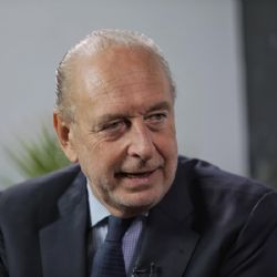 Manzano no para, ahora se vincula al diario El Universo de Ecuador