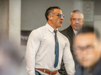 La defensa de Luque solicitó suspender el juicio por la muerte de Diego Maradona