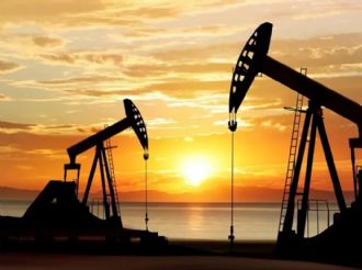 Proponen impuestos a petroleras por grandes ganancias por la guerra