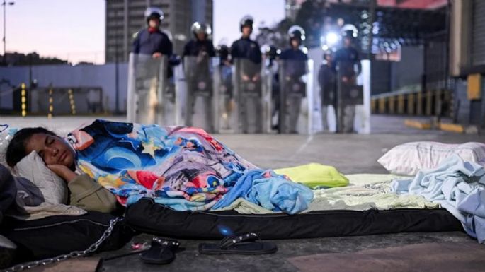 Venezuela: familiares de presos políticos cumplen 24 horas en huelga de hambre en Caracas