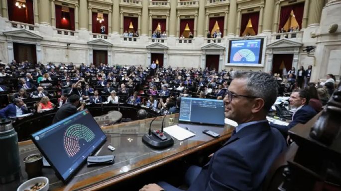 El oficialismo y sus aliados aprobaron la reforma laboral y vuelve con cambios al Senado