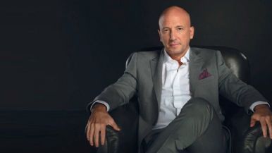 Foto iliustrativa de  Demandan al hijo de Alfredo Coto por engañar a propietarios del rascacielos Aston Martin