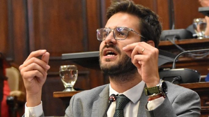 Tras el ausentismo de ayer, un diputado busca prohibir los desdoblamientos