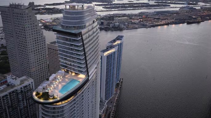 Demandan al hijo de Alfredo Coto por engañar a propietarios del rascacielos Aston Martin