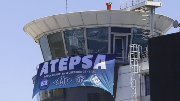 Se levantó el paro de controladores aéreos