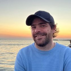 Tras ser operado de urgencia, Peter Lanzani habló de su salud y publicó una sugestiva foto