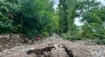 Tras las tormentas, vecinos de Luján aseguran que una calle quedó intransitable