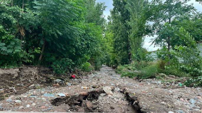 Tras las tormentas, vecinos de Luján aseguran que una calle quedó intransitable