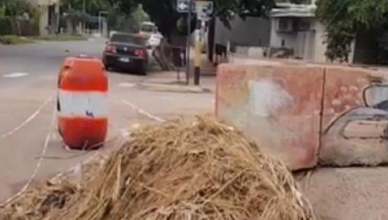 Tras la tormenta: una semana después, la basura sigue a flote en Las Heras