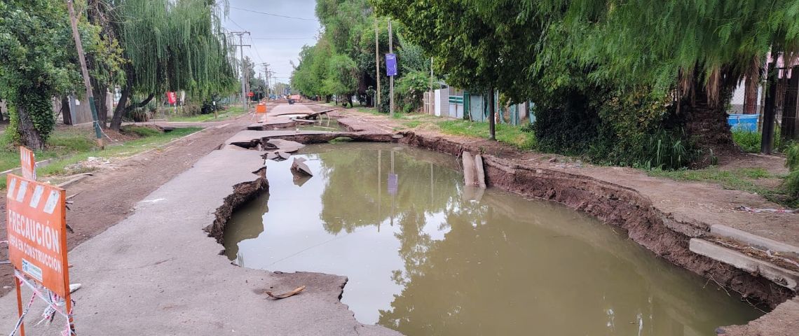 Emergencia ambiental y crisis por otro colapso cloacal en Guaymallén