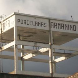 Suspenden aranceles a la importación de aisladores eléctricos tras el cierre del único fabricante argentino 