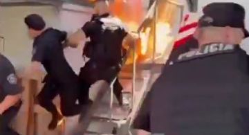 Se prendió fuego frente a la empresa porque no le pagaban el salario 