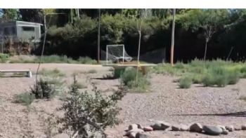 Malestar en Maipú por el abandono de un playón deportivo