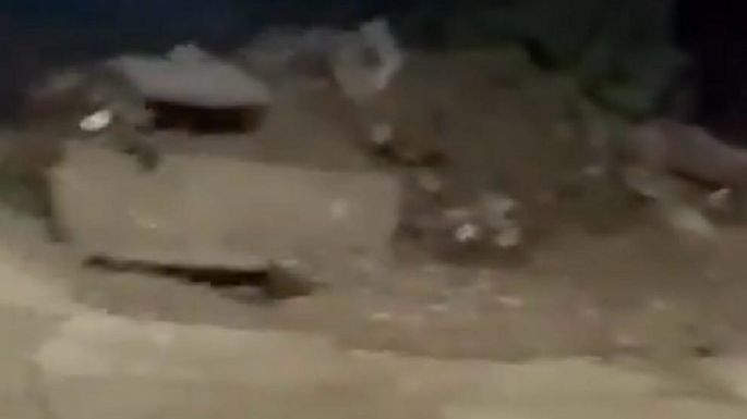 Emergencia en Godoy Cruz: un socavón complica a los vecinos del barrio 4 de julio