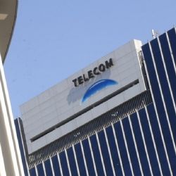 El Enacom dice que Telecom debe ceder 6 millones de clientes para aprobar la compra de Telefónica