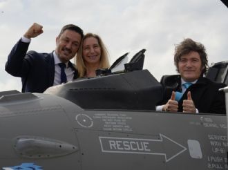 Petri acusó de golpista a Victoria Villarruel y ella le dijo "vieja chusma"