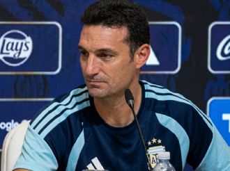 Scaloni se emocionó al hablar de Panichelli y abandonó la conferencia de prensa 