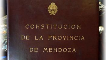 Cornejo encontró la excusa para insistir con la reforma de la Constitución