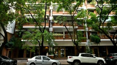 Foto iliustrativa de  Adorni también hipotecó su departamento anterior: otras dos mujeres le prestaron 100.000 dólares