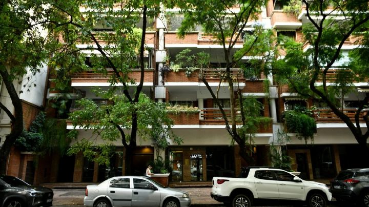 Adorni también hipotecó su departamento anterior: otras dos mujeres le prestaron 100.000 dólares