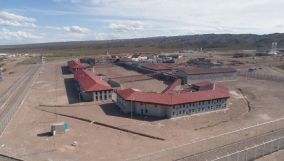 Cayó banda que hacían extorsiones sexuales desde la cárcel federal de Mendoza 