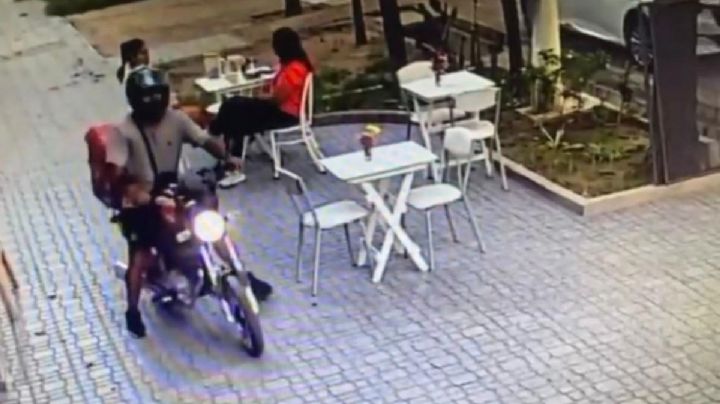 Alerta motochorros: simuló ser delivery de Pedidos Ya para robar en un café en Godoy Cruz