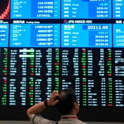El Riesgo País vuelve a la zona de los 600 puntos, y la nafta subió 6%