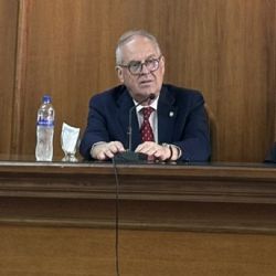 Alejandro Pérez Hualde afirmó que Alfredo Cornejo deterioró la institucionalidad de Mendoza