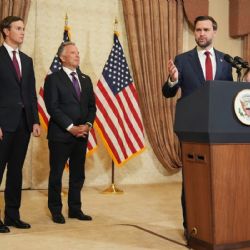 Estados Unidos e Irán interrumpen las negociaciones pero no dan por roto el diálogo