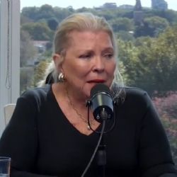 Carrió cargó contra a Adorni y vaticinó que Milei no será reelegido 