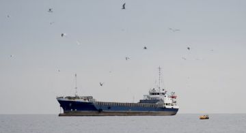 Cerca de 20.000 marineros atrapados por el cierre del estrecho de Ormuz
