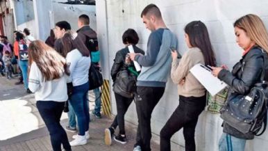 Foto iliustrativa de  Se perdieron más de 200.000 puestos privados registrados desde que asumió Milei