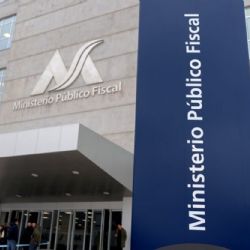 Detuvieron a la madre del alumno que había llevado una réplica de arma a la escuela de Mendoza