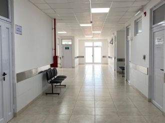 Una mujer que se hacía pasar por médica trabajaba en hospitales públicos 