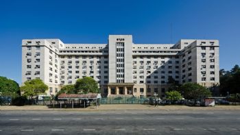 Milei acelera la renovación judicial y envía otros 30 pliegos de jueces al Senado 