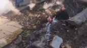 Foto ilustrativa de la nota titulada: Reclamo ciudadano: vecinos de Ciudad exigen reparaciones urgentes por derroche de agua