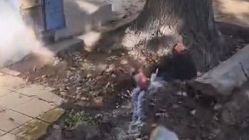 Reclamo ciudadano: vecinos de Ciudad exigen reparaciones urgentes por derroche de agua